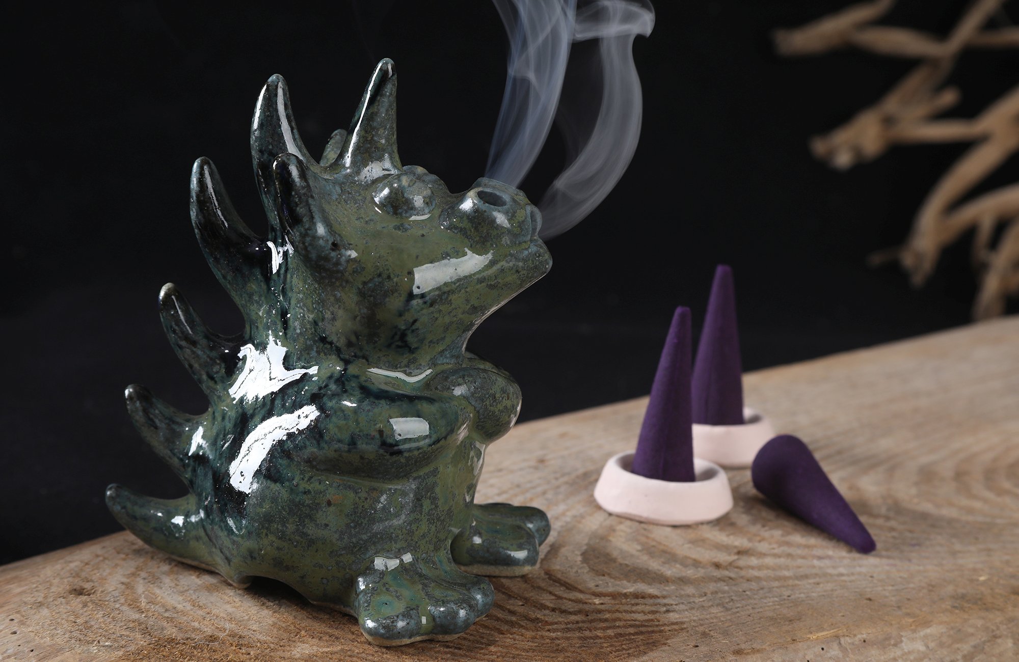 Räucherdrache Punker (ohne Teller) – Bild 4